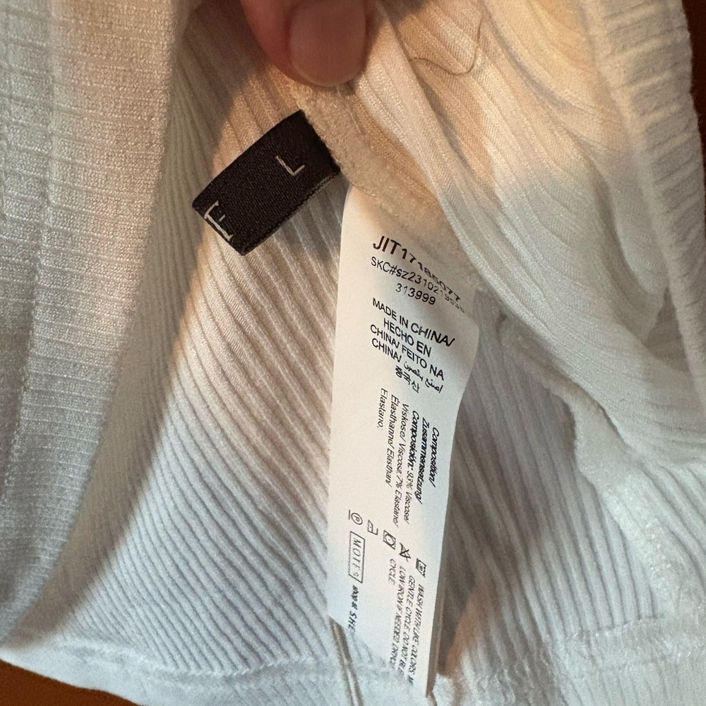 White Ribbed Knit Sweater - Picture 4 of 4